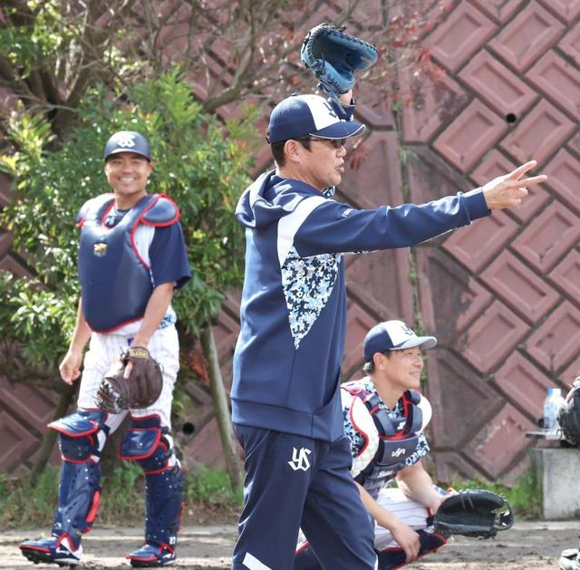 ヤクルト・古田臨時コーチが長岡に「8番の極意」伝授 自身は91年に