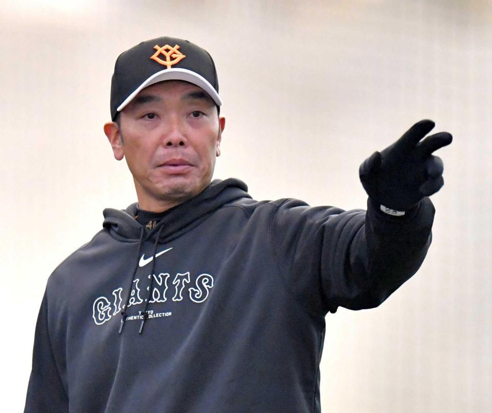 　紅白戦について話した阿部監督