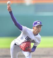 　力投する天理・達孝太＝２０２１年３月