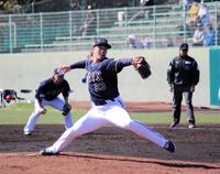 　紅白戦で三者凡退に抑えた吉田