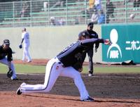 　紅白戦で三者凡退に抑えた吉田