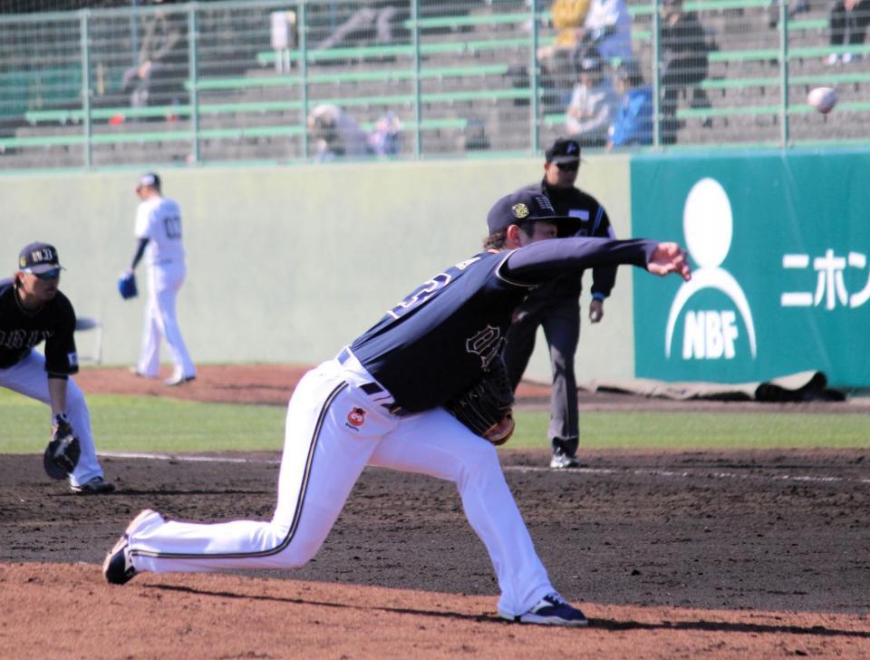 　紅白戦で三者凡退に抑えた吉田