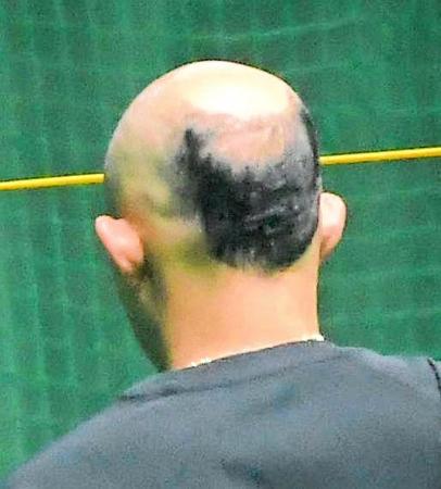 　阿部監督が「ロナウドみたいだな」と表現したオドーアのヘアスタイル（撮影・佐藤厚）