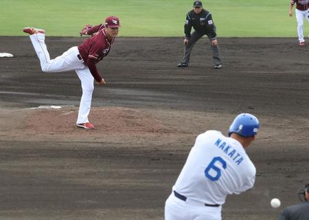 　１回中、中田を二ゴロにしとめる田中将（撮影・金田祐二）