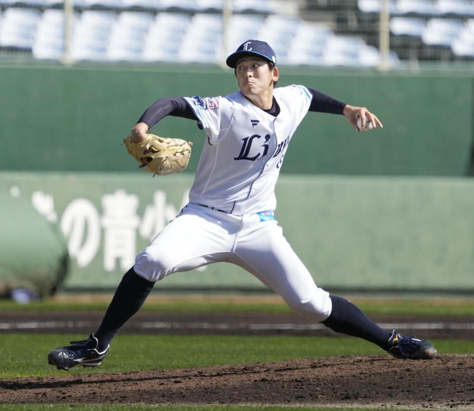 　韓国斗山との練習試合に登板した西武・隅田