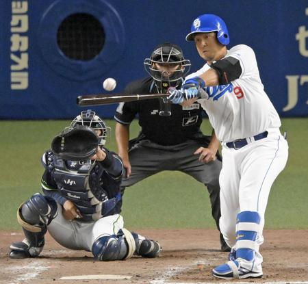 中日・中島　勝負強さ発揮　２死満塁から２点適時打