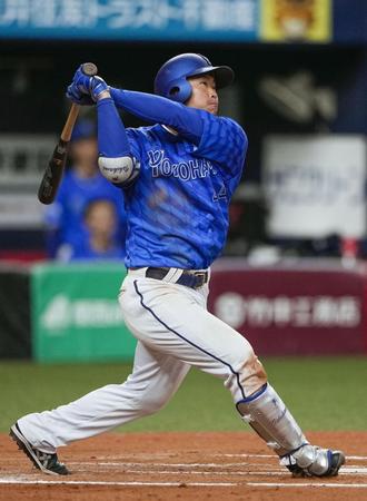 DeNAドラ4・石上 平野佳から一発 2ラン含む2安打&1盗塁