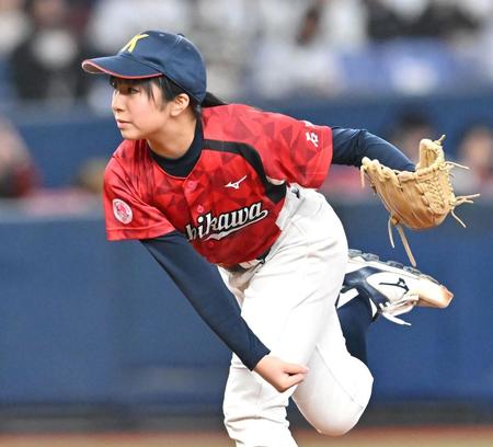 【写真】いい人間違いなし　野球少女に愛あふれる笑みで拍手を送る中野