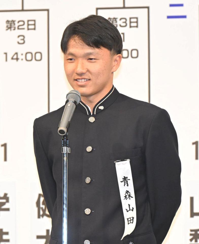 　選手宣誓に決まった青森山田・橋場主将（撮影・石井剣太郎）