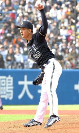 　ヤクルト打線に立ち向かう田嶋（撮影・佐藤厚）