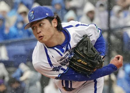 　オリックス戦に先発し、５回２失点のＤｅＮＡ・小園＝横浜