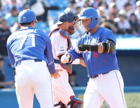 中日・中田翔が反撃の２号ソロ　初回でリクエスト権使い切る珍事　嫌なムード振り払う一発