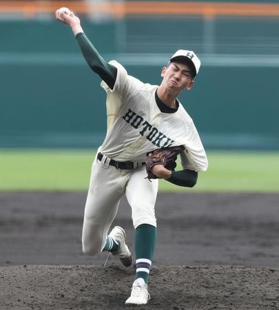 　先発し力投する報徳学園・今朝丸裕喜（撮影・石井剣太郎）