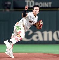 　始球式で１２５キロをマークしたＪＯ１・川西拓実（撮影・佐藤厚）