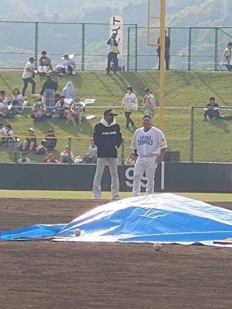 日本ハム・新庄監督がソフトバンク・山川に「ファンのお陰で野球ができてるっていうところを、心から思って」