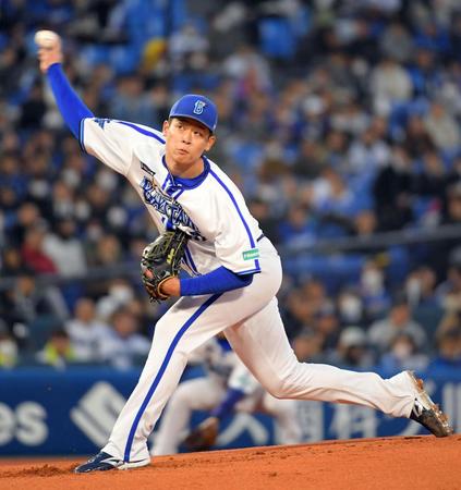 　プロ初先発のマウンドに立つ小園（撮影・佐藤厚）