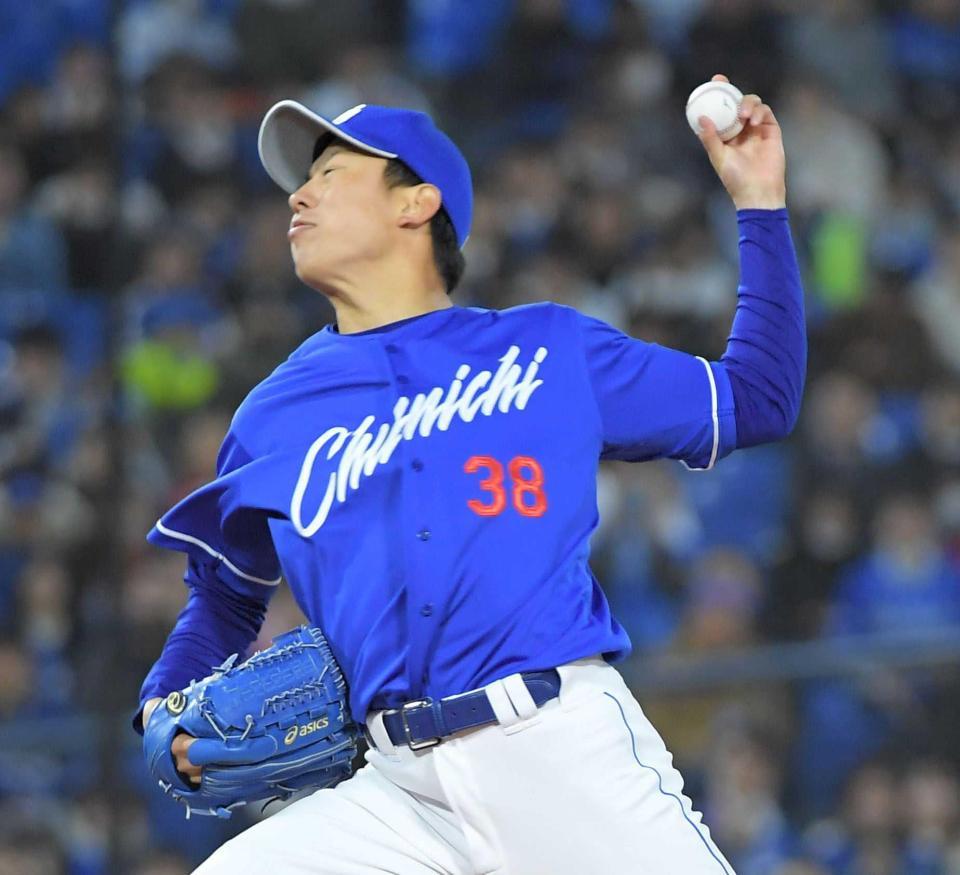 　ＤｅＮＡ打線を相手に力投する松葉