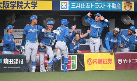 日本ハムが完封勝ち　再び貯金１に　“無傷の男”のオリックス・東に土付けた！デビュー連勝記録８で止める　伊藤が６回無失点　五十幡の足で奪った１点守り切る