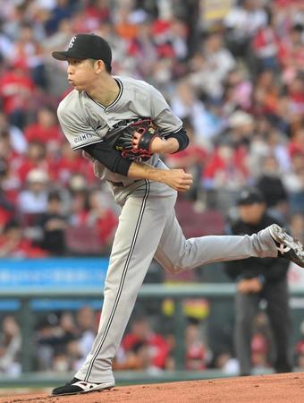 　先発し力投する戸郷（撮影・市尻達拡）