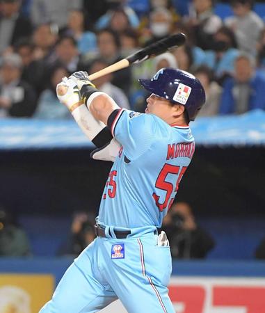 ヤクルト・村上　２戦連発の決勝３号　今季神宮初弾で逆転勝利　猛打賞で打率上昇、首位打者に