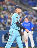 　２回、宮崎に適時打を許したヤフーレ