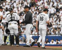 　６回途中、降板する種市（撮影・佐々木彰尚）