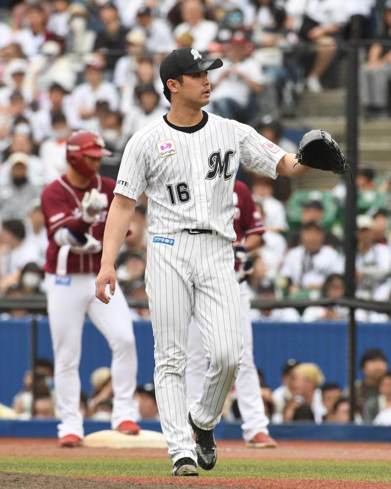 　６回、小郷に適時打を浴びた種市（撮影・佐々木彰尚）