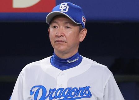 立浪監督が大ナタ　涌井に続いて二回に捕手木下も交代　バッテリー交代に本拠地は騒然