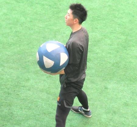 　調整を行う戸郷