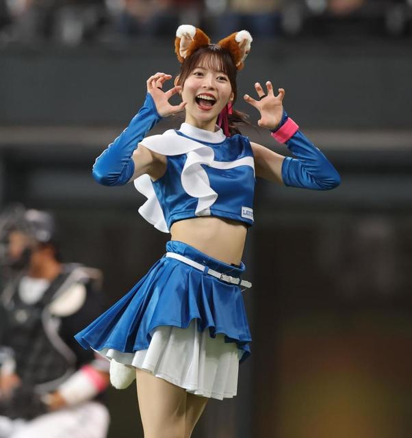 日本ハム ピンクちらりのきつねも激カワ！「銀河一似合ってる」ファイターズガールが母の日に合わせ特別仕様に/野球/デイリースポーツ online