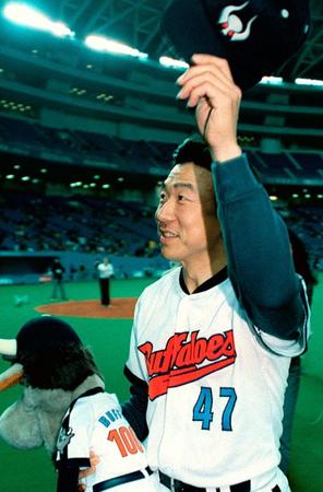 　日本ハム戦で連続試合救援のプロ野球記録（当時）に並んだ近鉄・清川栄治さん＝１９９７年４月