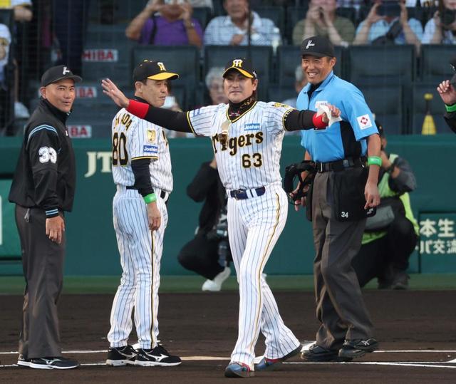衝撃！日本ハム新庄監督が阪神ユニホームで登場！「背番号63
