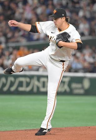 　ロッテ打線に立ち向かう堀田（撮影・佐藤厚）