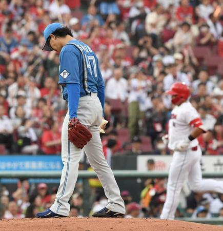 　１回、鈴木は末包に左越え２ランを許す（撮影・市尻達拡）