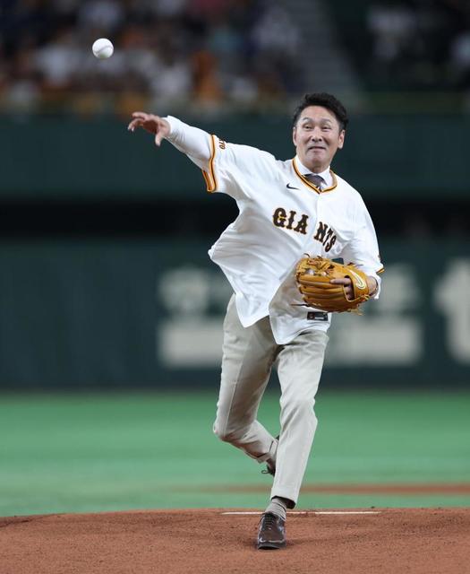 巨人OBの元木大介氏が始球式で隠し球失敗 「ちょっと隠したんやけど 