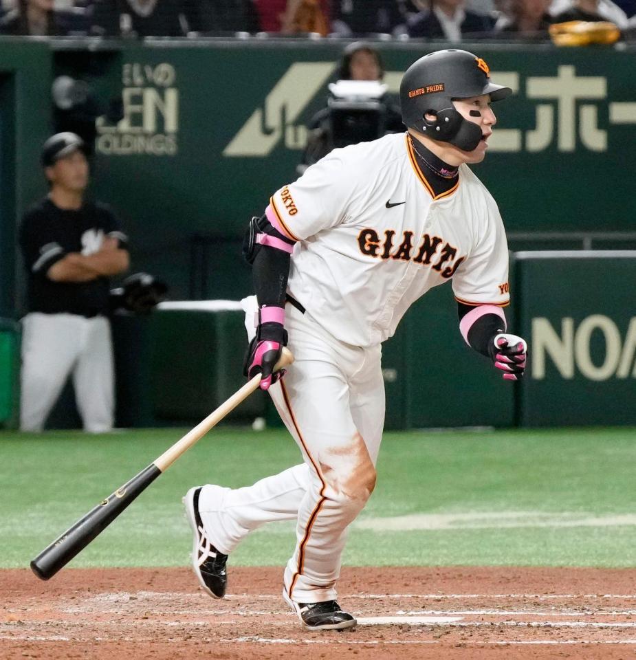 　６回、丸が右前に２点打を放つ