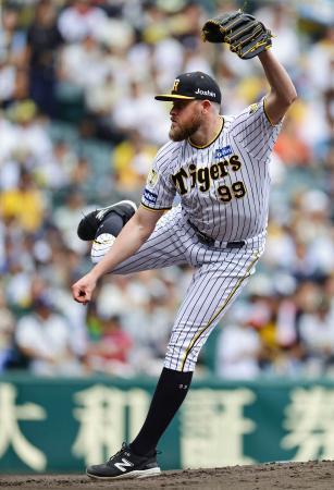 　１失点完投で、３勝目を挙げた阪神・ビーズリー＝甲子園