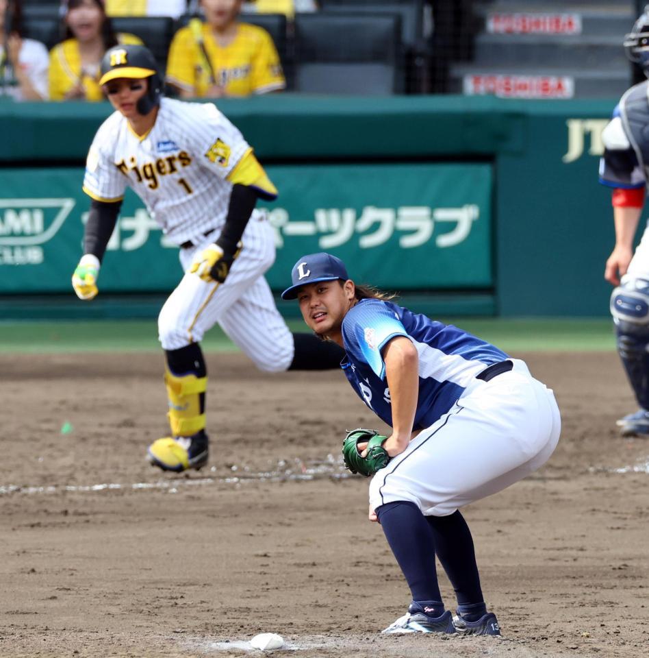 　５回、森下に適時打を許す高橋（撮影・山口登）