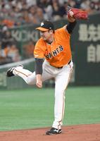 　オリックス打線に立ち向かう菅野（撮影・佐藤厚）