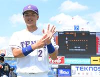 　前日の試合から７打席連続安打を放ち、大会タイ記録に並んだ天理大・石飛智洋（撮影・伊藤笙子）