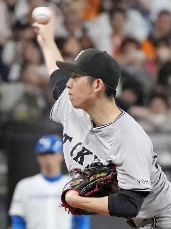 　日本ハム戦に先発した巨人・戸郷＝エスコンフィールド