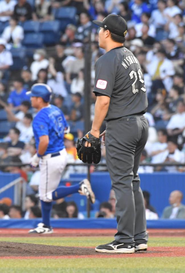 　２回、筒香に本塁打を浴びた西野（撮影・持木克友）