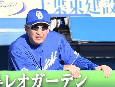 　ロッテに連敗した立浪監督（撮影・開出牧）