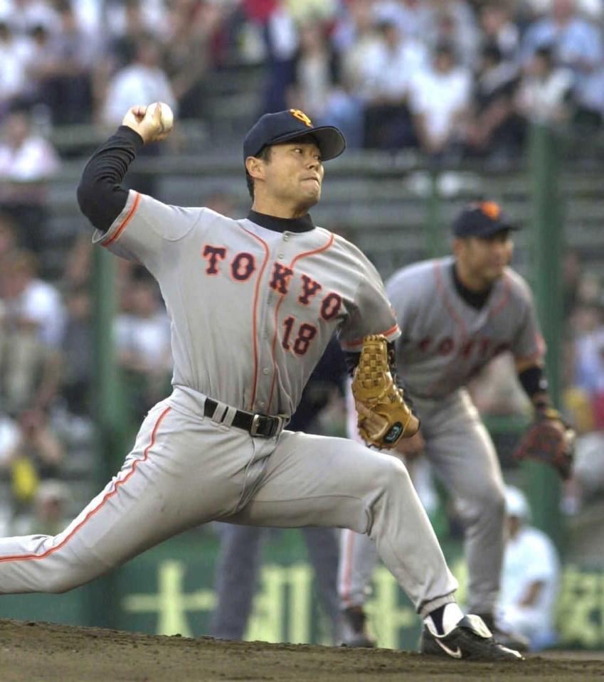 　巨人時代に甲子園で力投する桑田＝２００１年