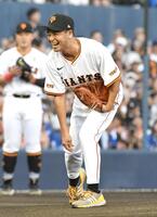 　地元群馬でマウンドに立つ中山秀征（撮影・佐藤厚）