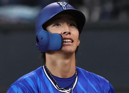 度会が痛恨のサヨナラ悪送球 ライトゴロ狙うも裏目 膝をつき呆然「すみません」