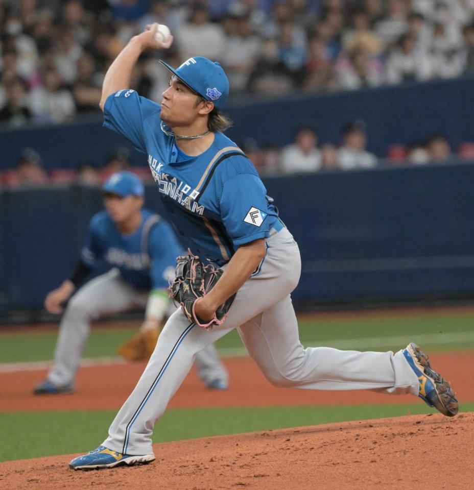 　１回、力投する伊藤（撮影･金居みつよし）