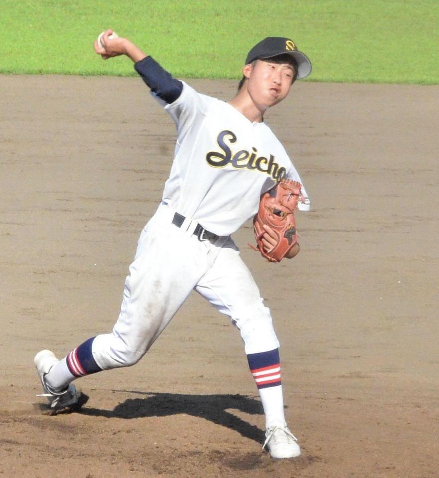　２回途中から登板した青鳥特別支援・岩本