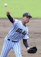 　４回無失点の好投を見せた東海大菅生・宮本恭佑（撮影・金田祐二）