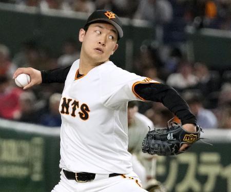 　７回１失点で７勝目を挙げた巨人・山崎伊＝東京ドーム